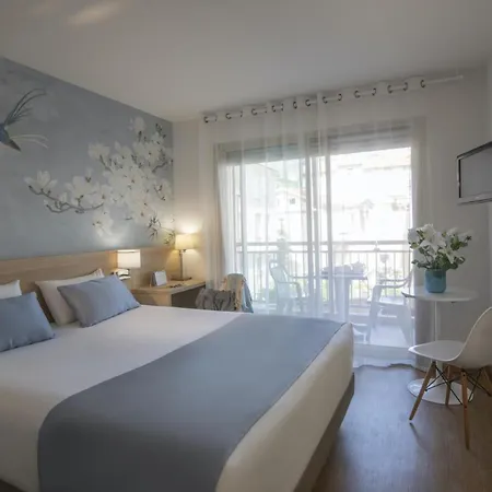 Hotel Chambord 3*