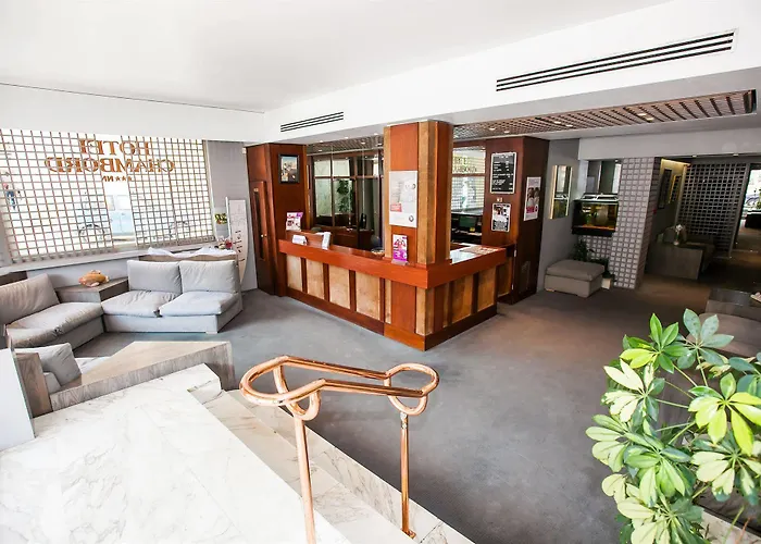 ホテル Chambord 3*